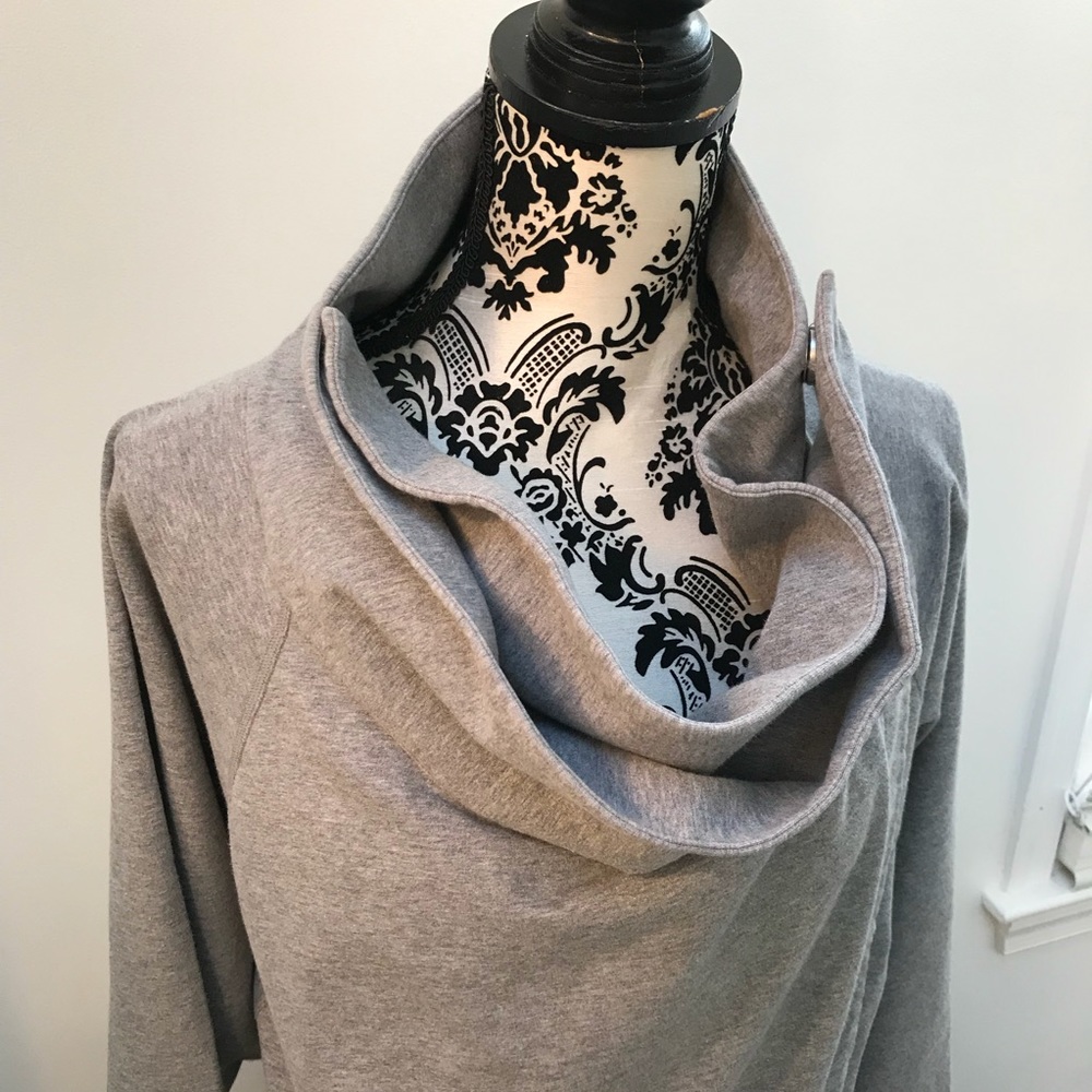 Lululemon Wrap - Picture 5 of 7